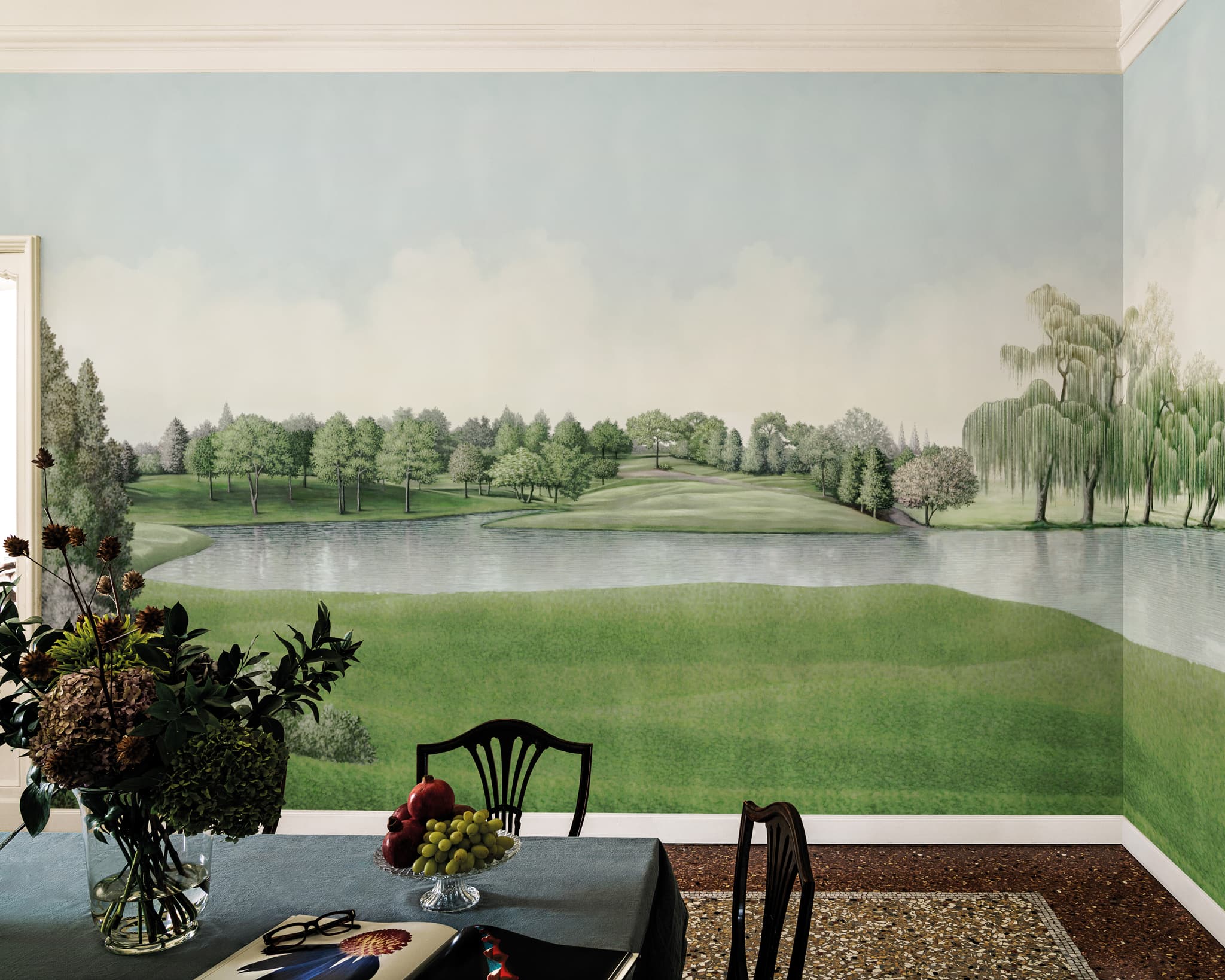 La Pelouse Royale by Tale Books