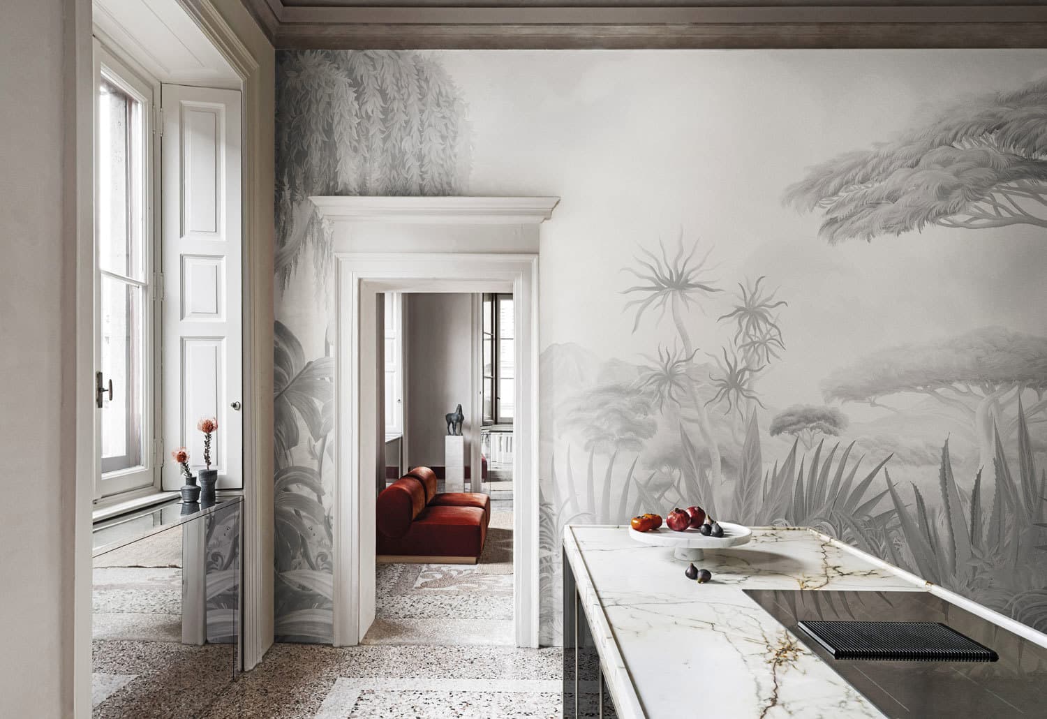 Les Plaines Sauvages in a room