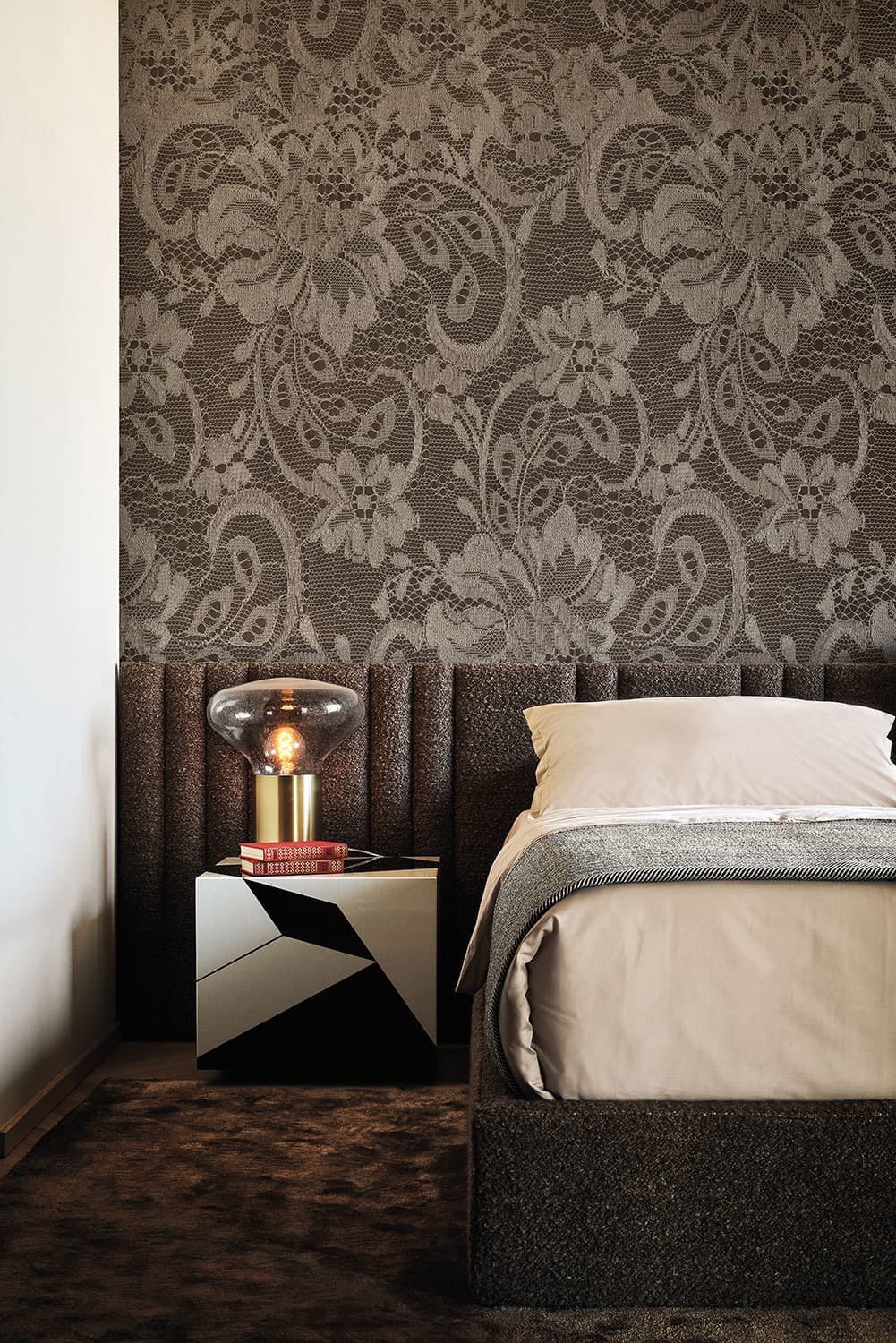 SMILING PHASES wallpaper, room scene 1