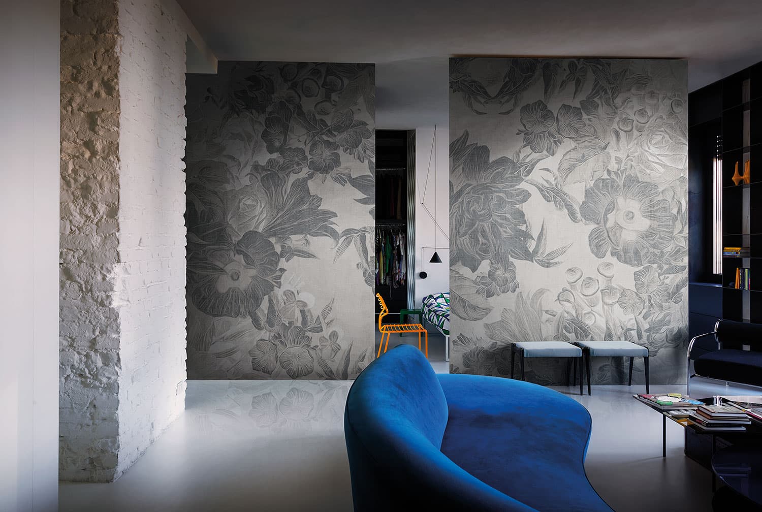 Saphir by Benedetta Simone, in a room