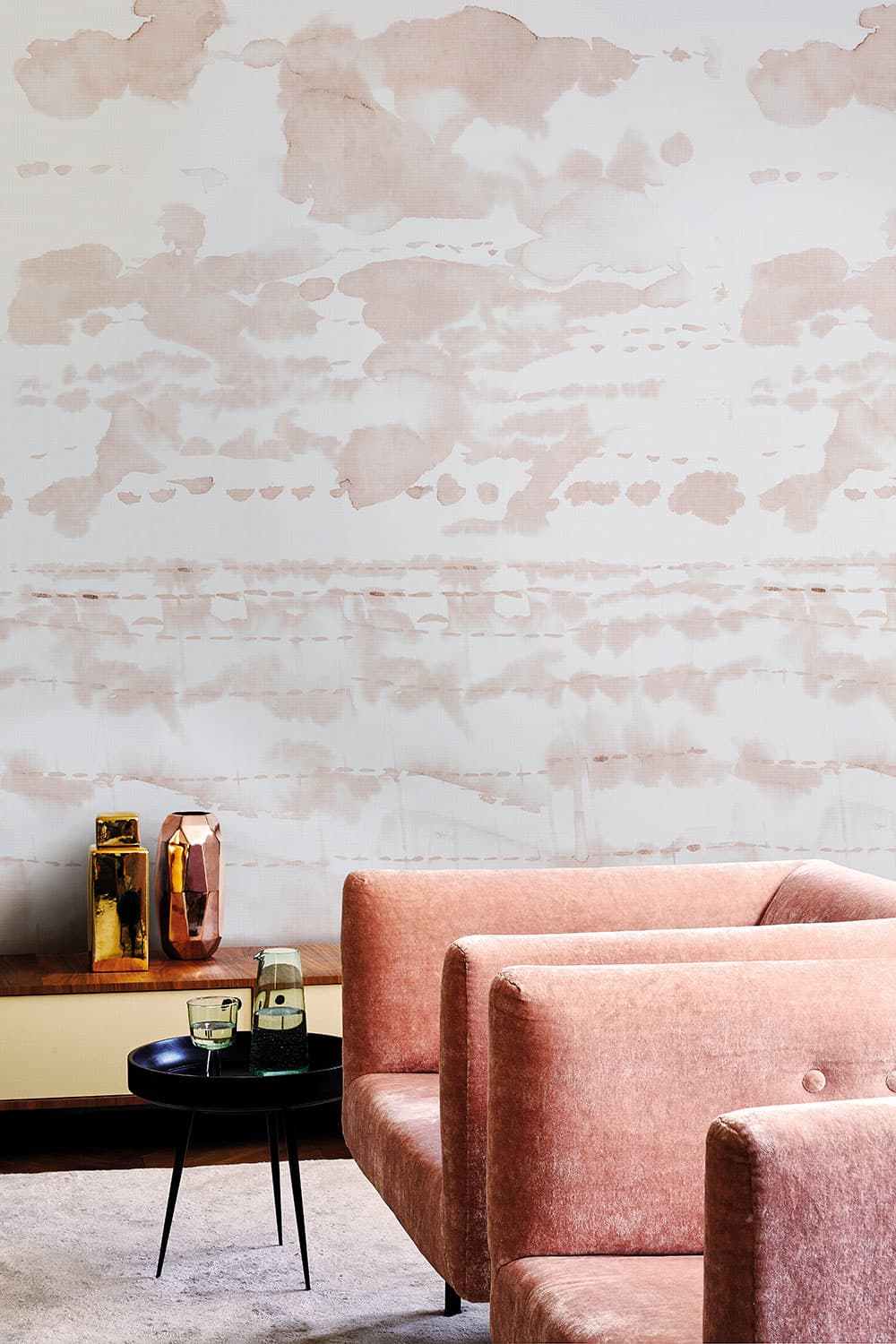 Border by Riccardo Zulato, in a room