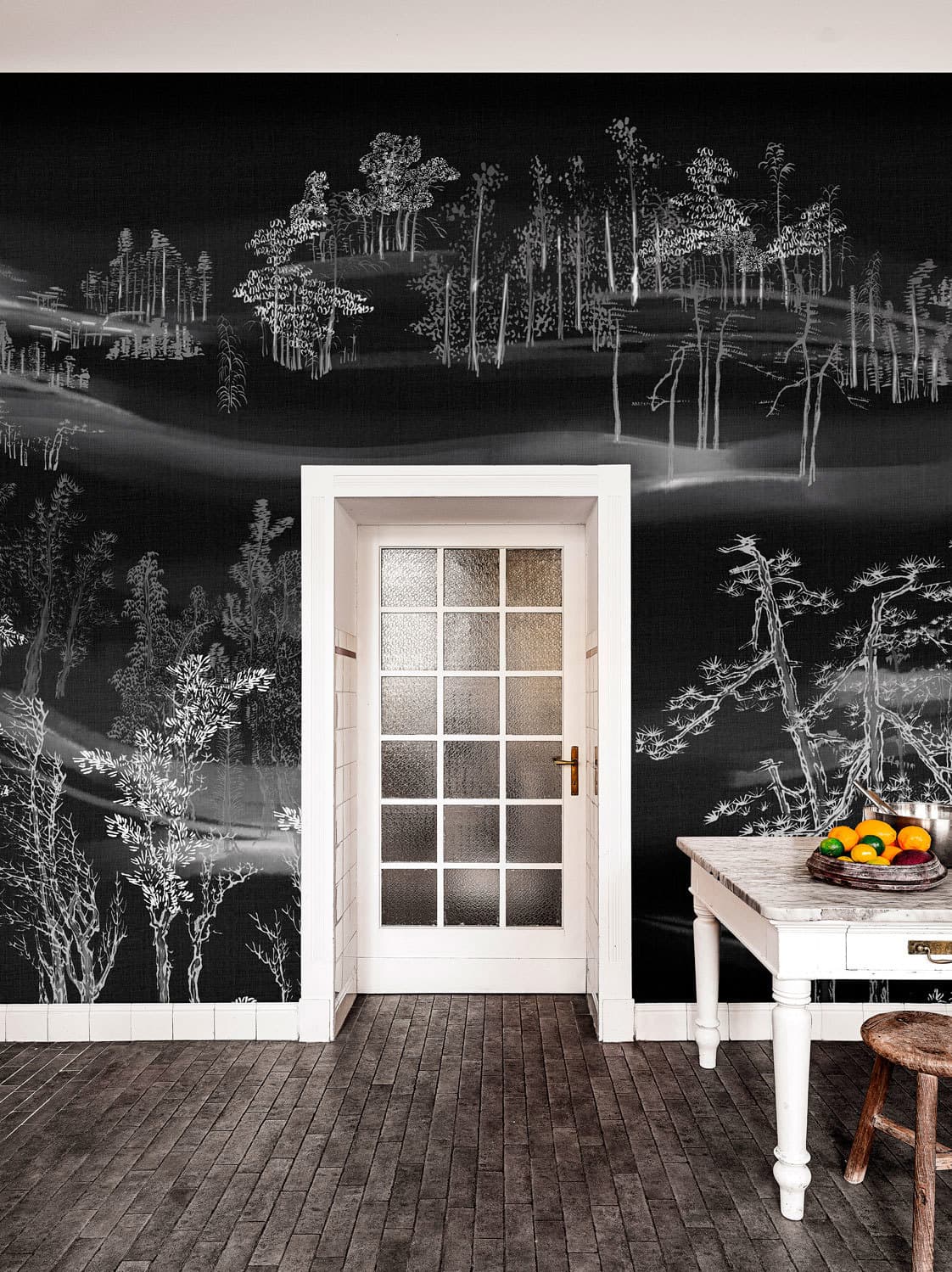 Samue wallpaper, room scene 3