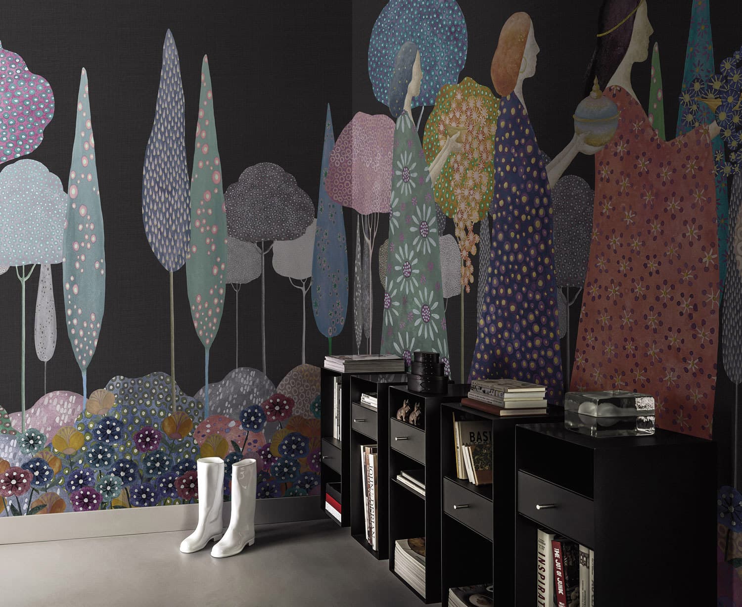 Les Princesses in a room